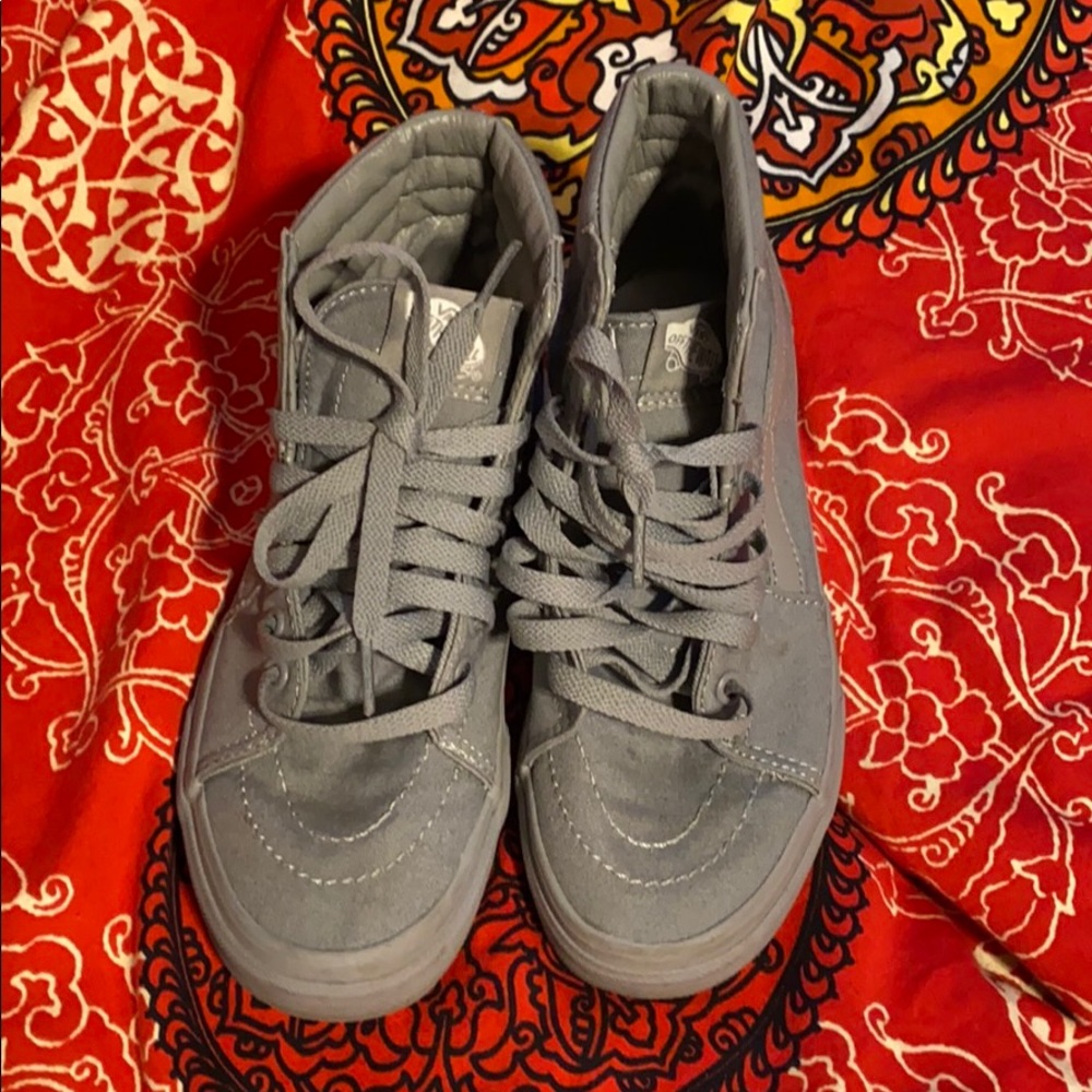 Monochromatic grey vans